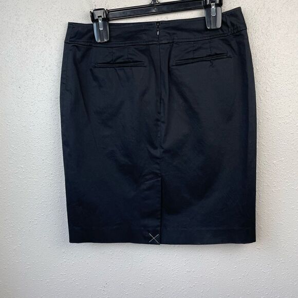 LOFT Black Midi Skirt Size 8 EUC - Picture 3 of 5